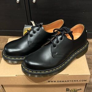 NEW! Dr. Martens 1461 Black Classic Shoes US Womens 5